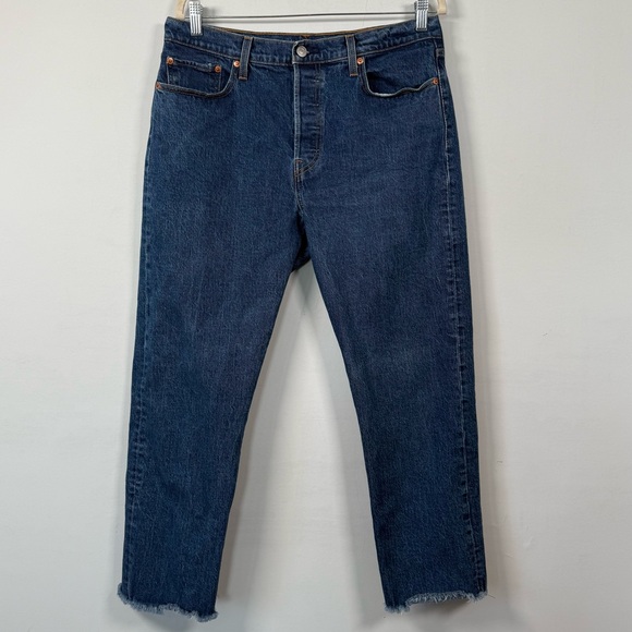 Levi's Other - Women’s Levi’s Wedgie Straight Jeans, Size 32